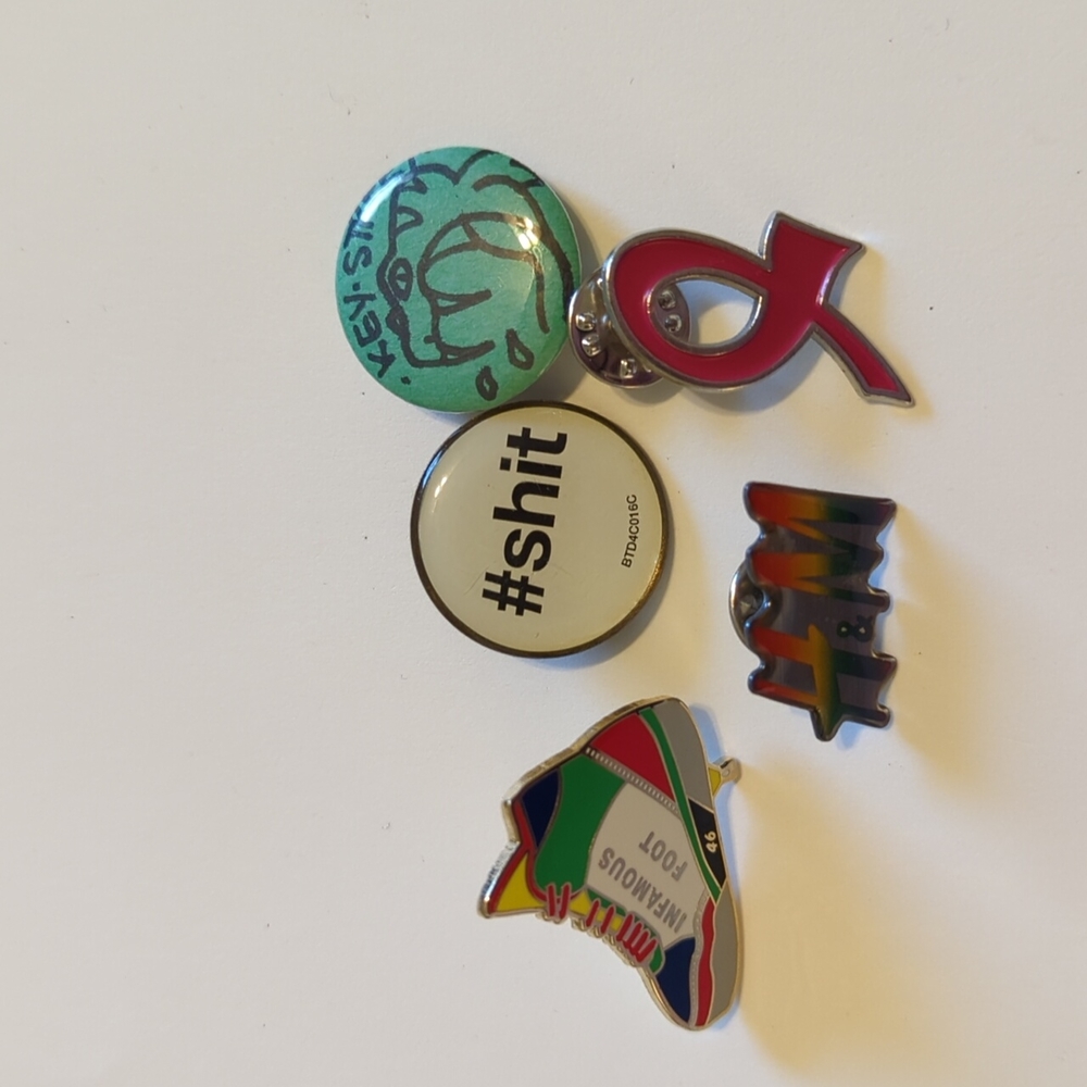 Random pin lot